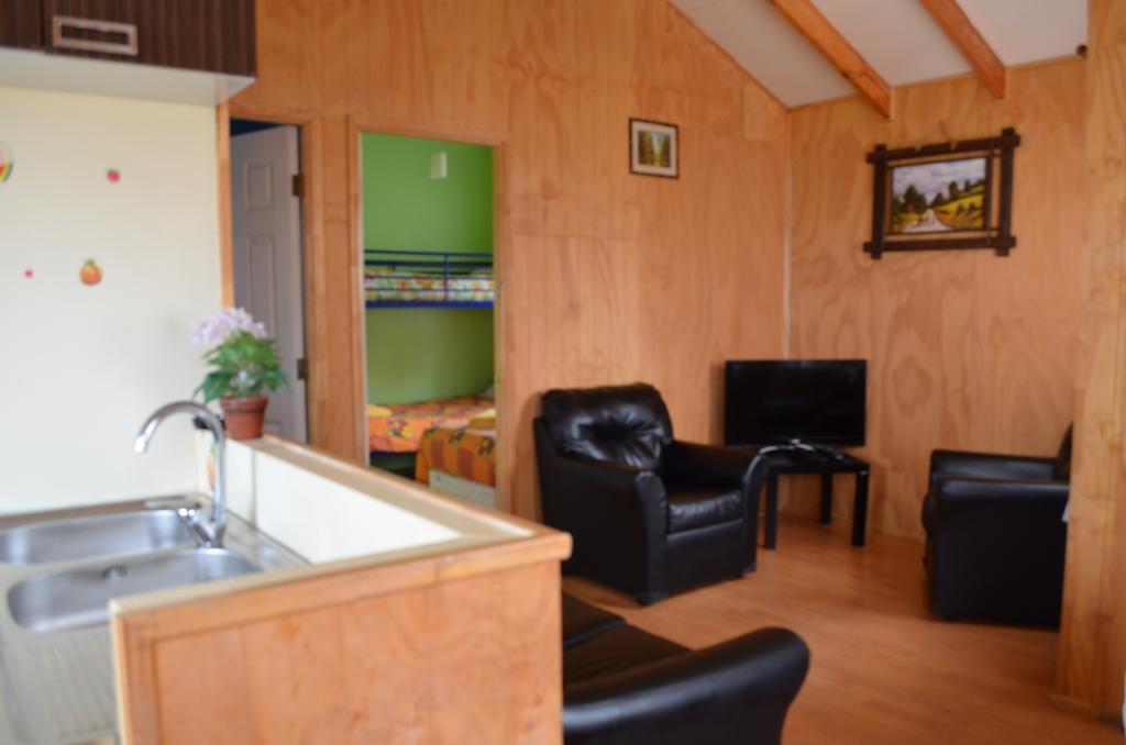 Cabanas Capitan Guillermo Hotel Punta Arenas Room photo
